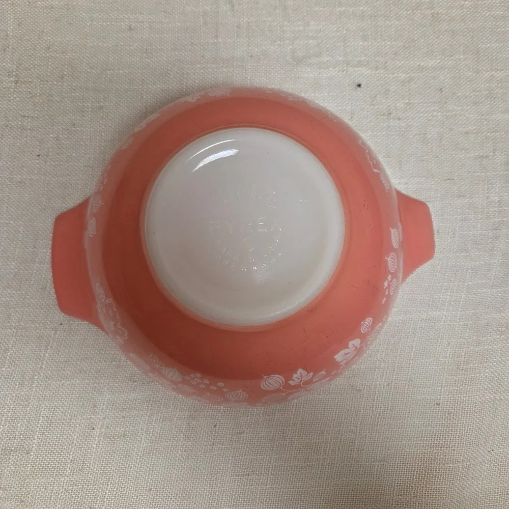 Vintage Pyrex Gooseberry Pink Cinderella Mixing Bowl 441 1.5 Pint Milk Glass
